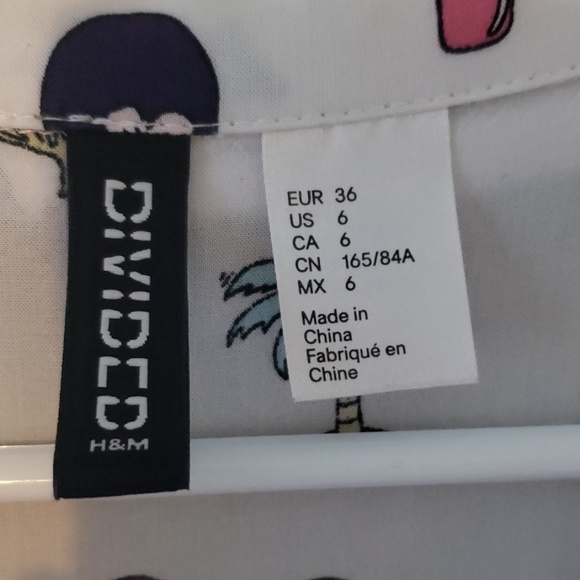 Button Down Crop Top - Picture 3 of 4